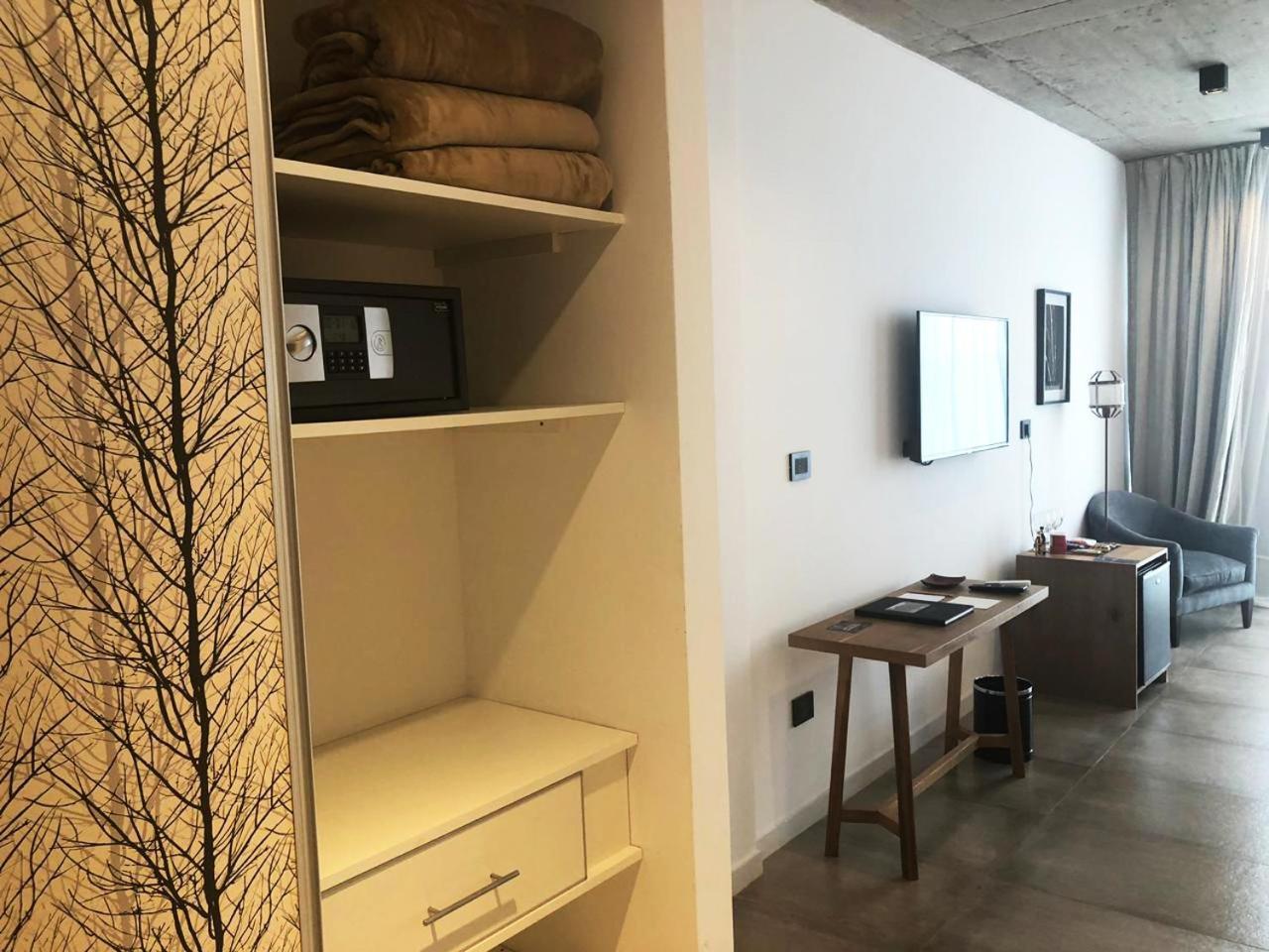 Double Room,1224103219:JPEG