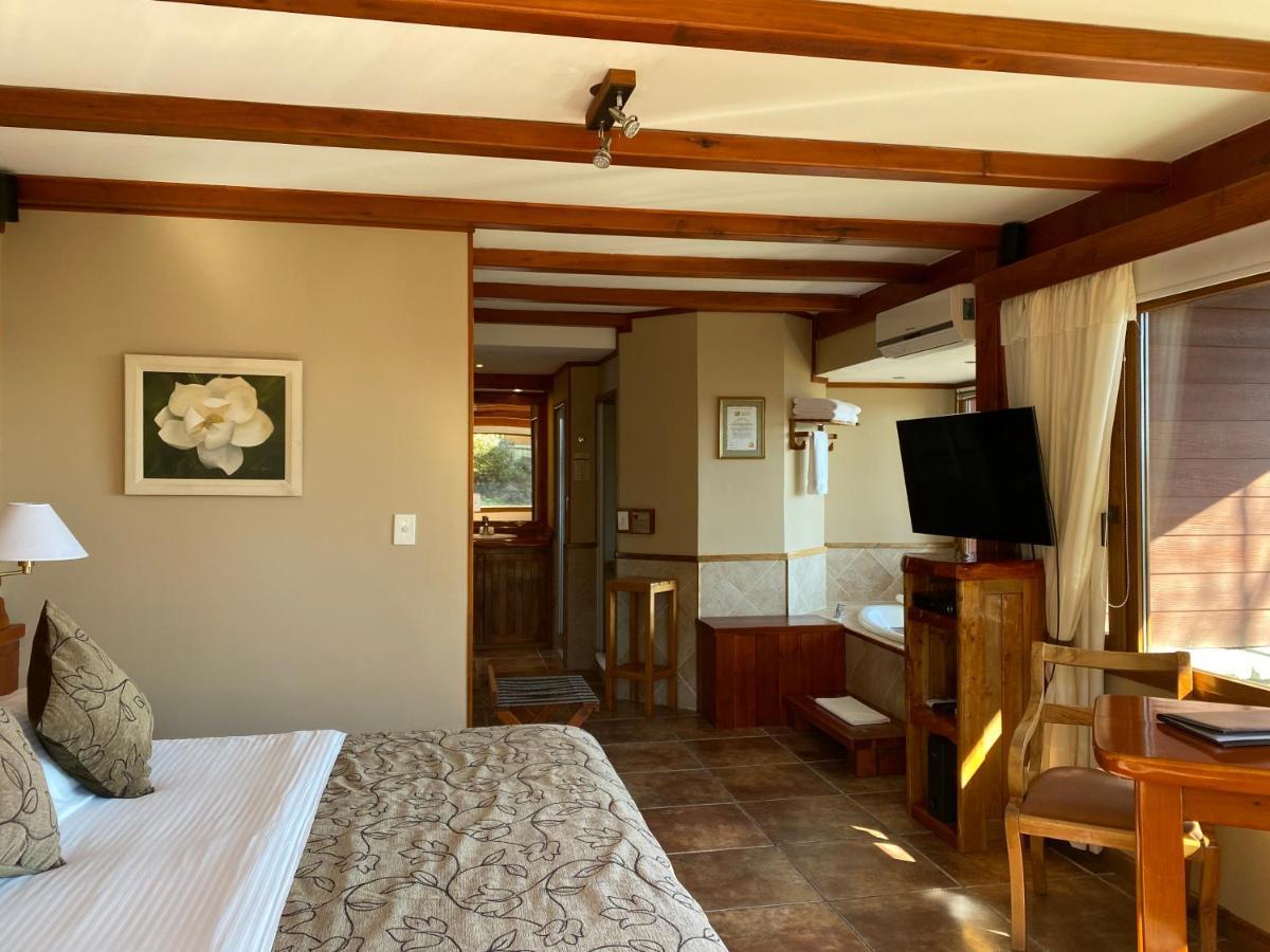 Apartamento com 2 suites e sauna.