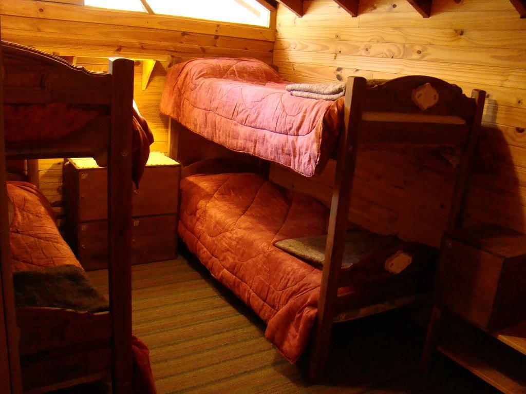 Cama Individual en dormitorio compartido de 6 camas