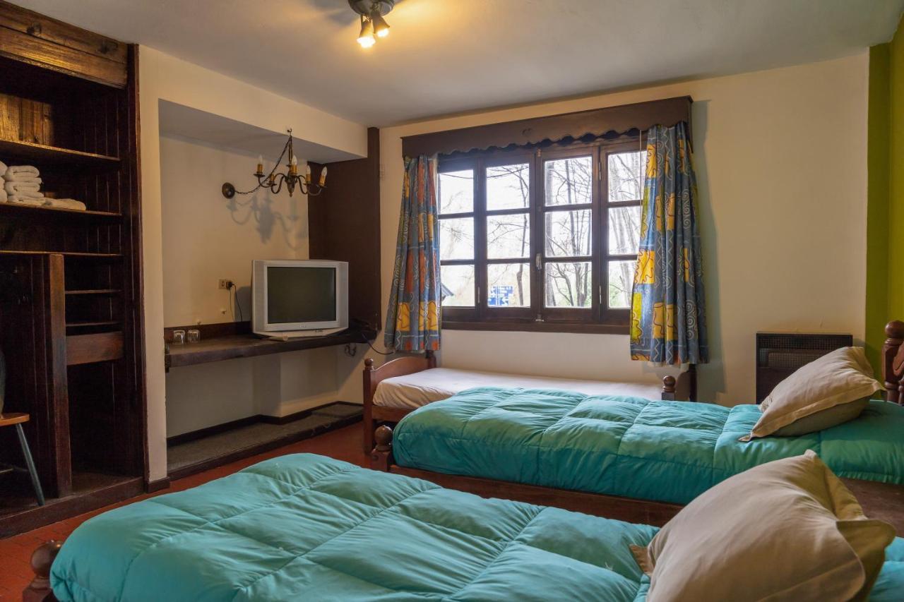 Quarto Triplo com Casa de Banho Privativa