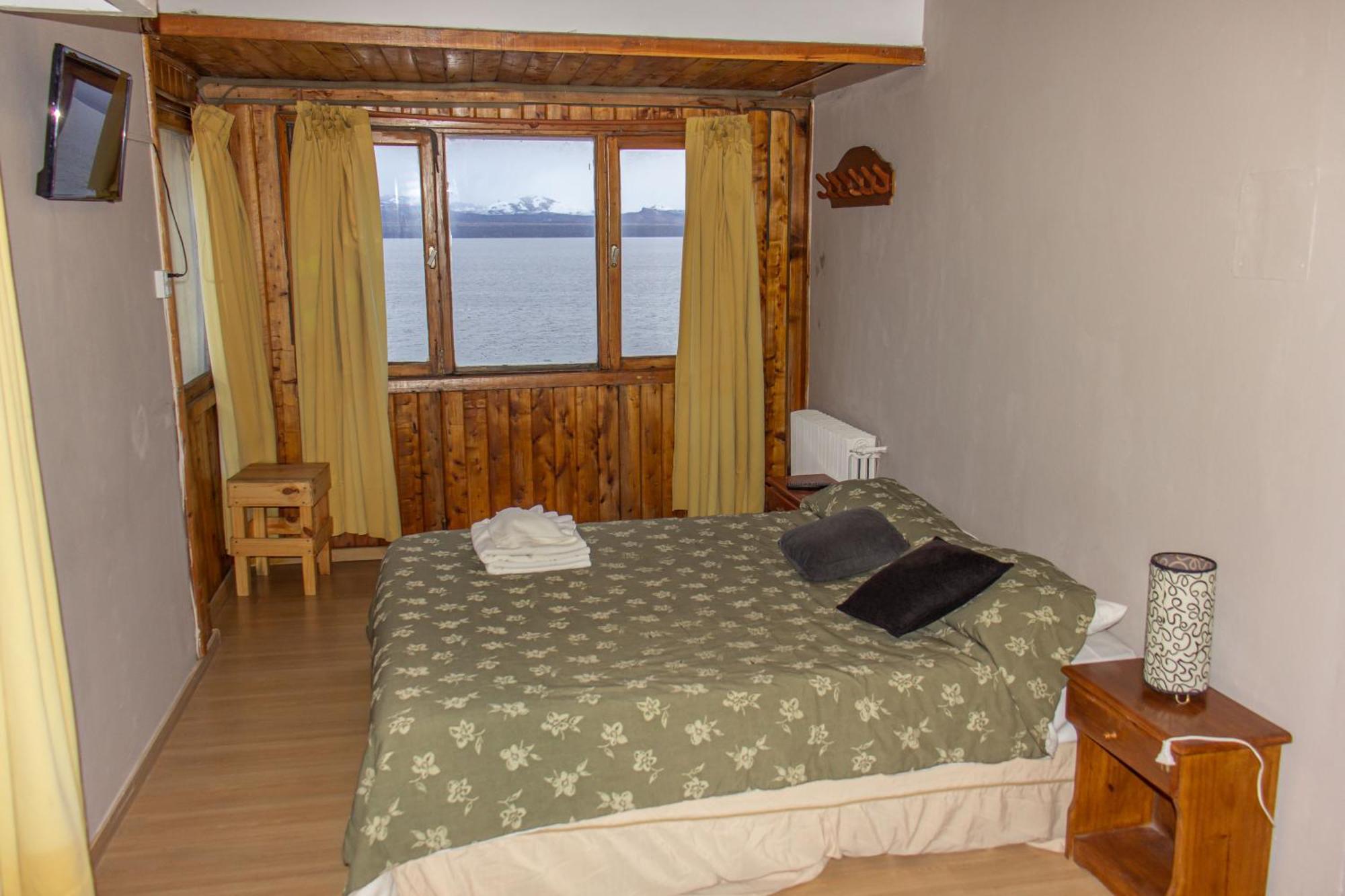 Quarto Familiar com Vista Lago