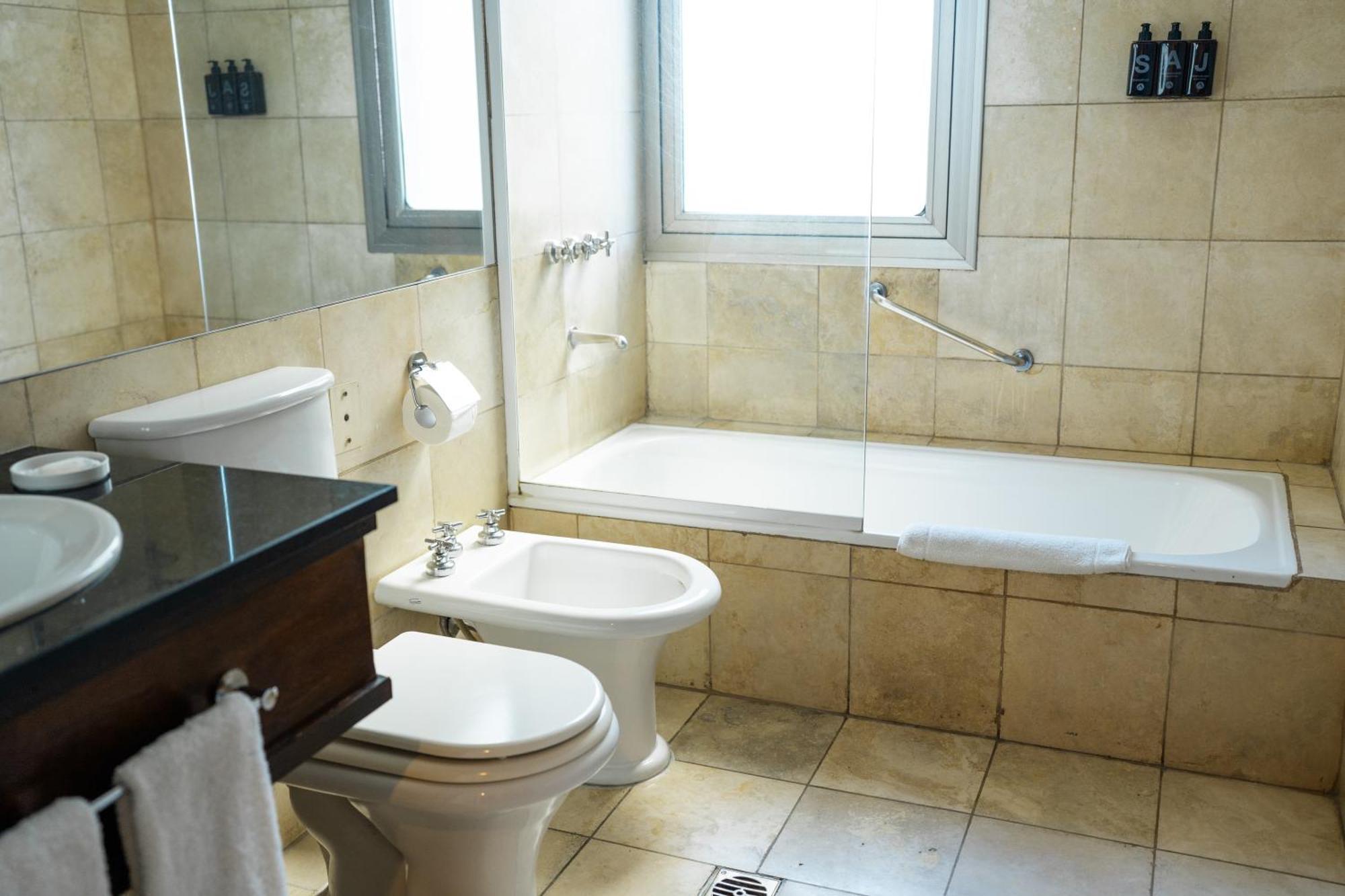 Double Room,1770889709:JPEG
