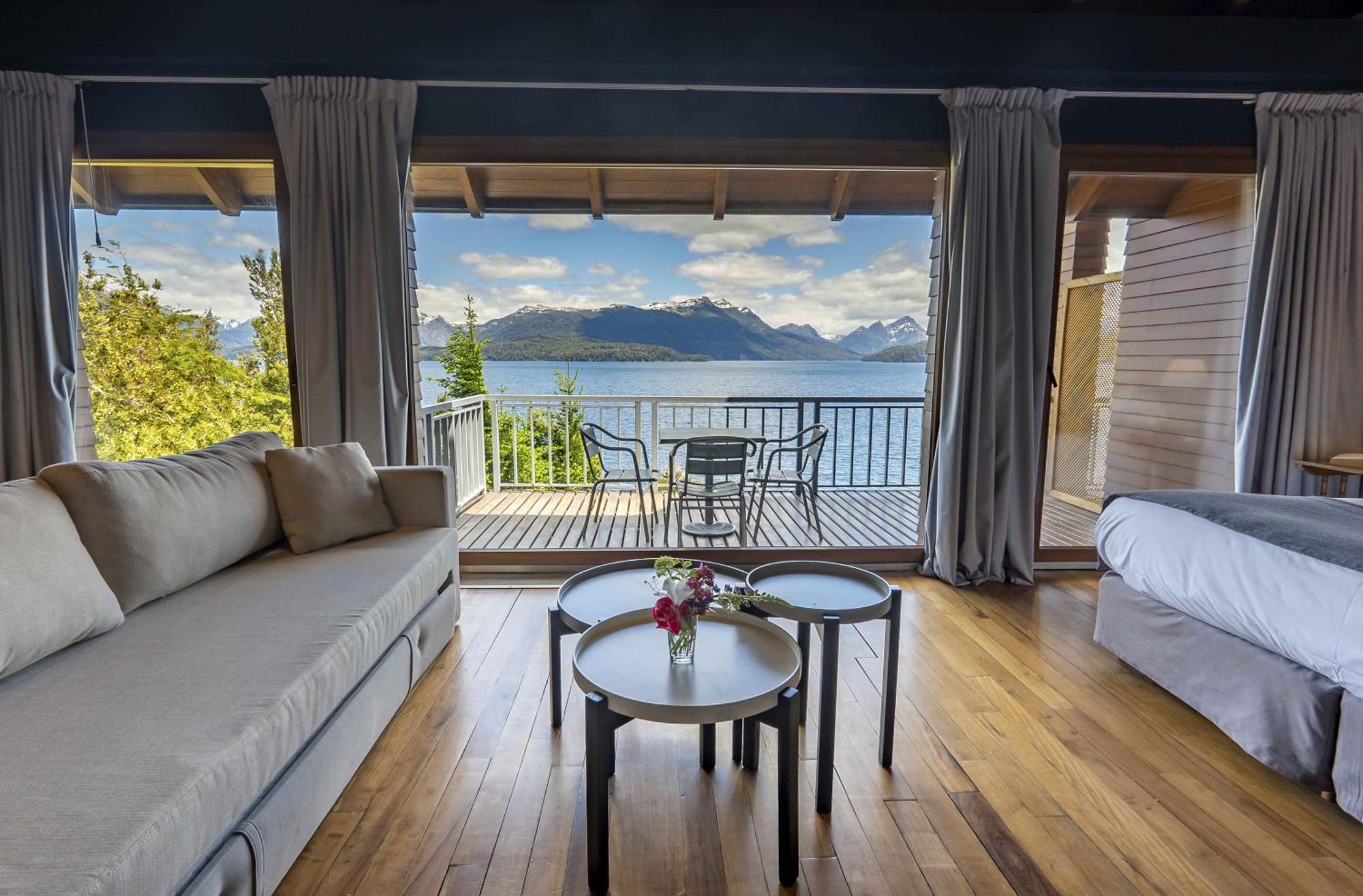 Quarto Duplo Deluxe com Vista Lago