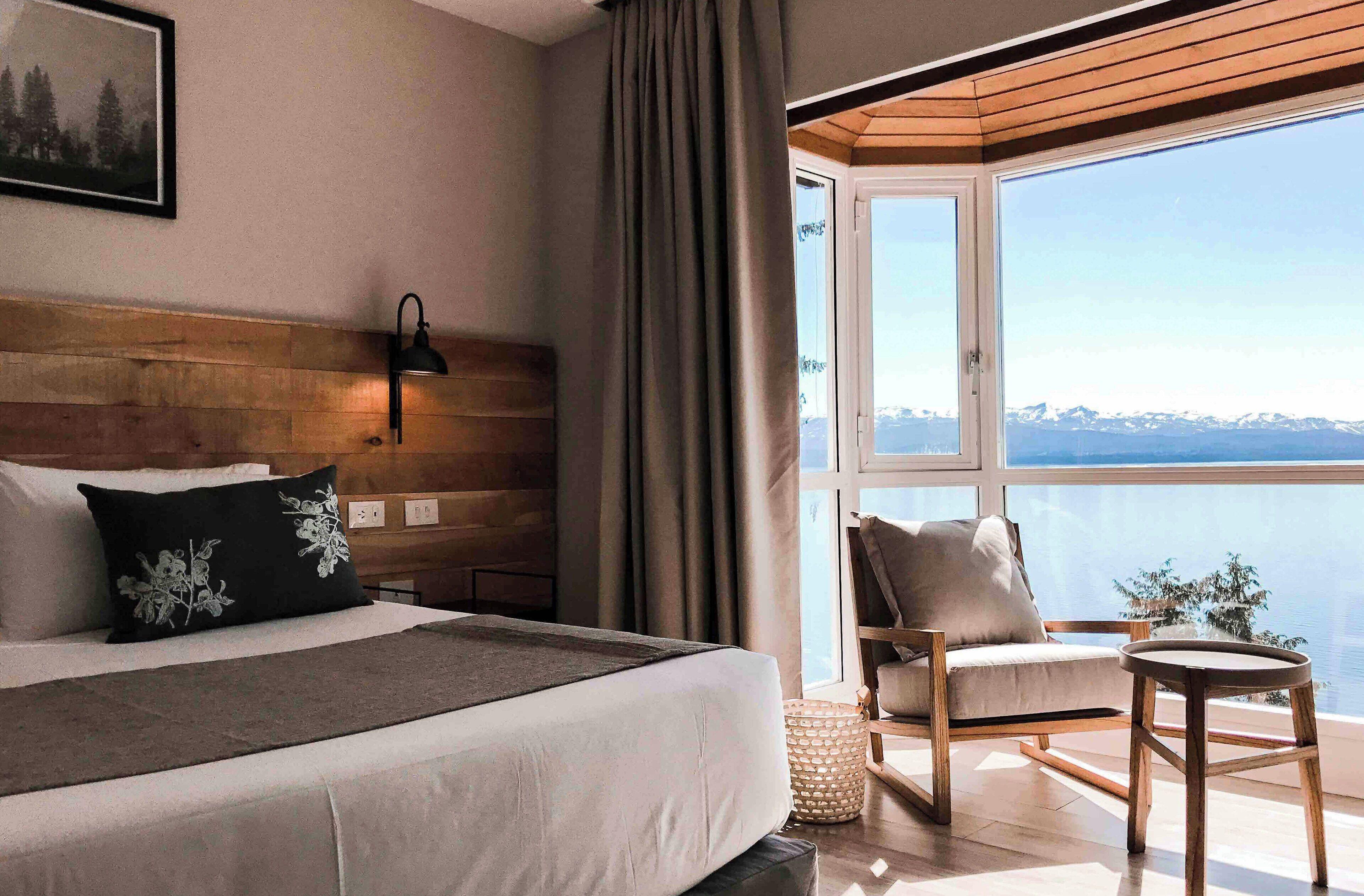 Quarto Duplo Superior com Vista Lago