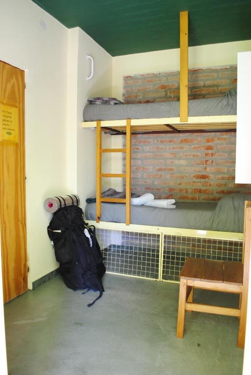 Habitación individual básica con baño compartido