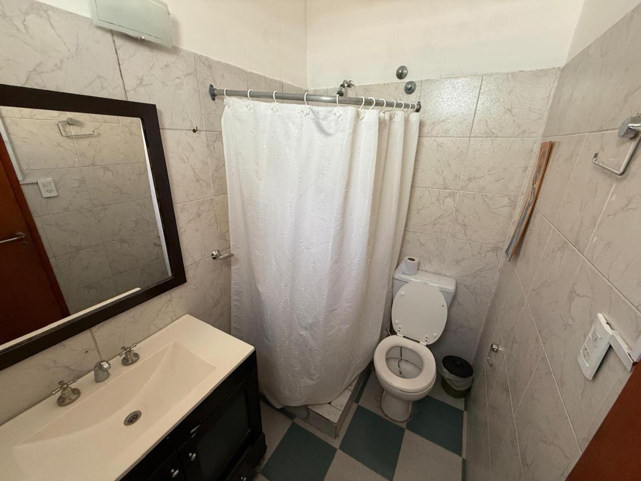 Habitación Familiar con baño privado