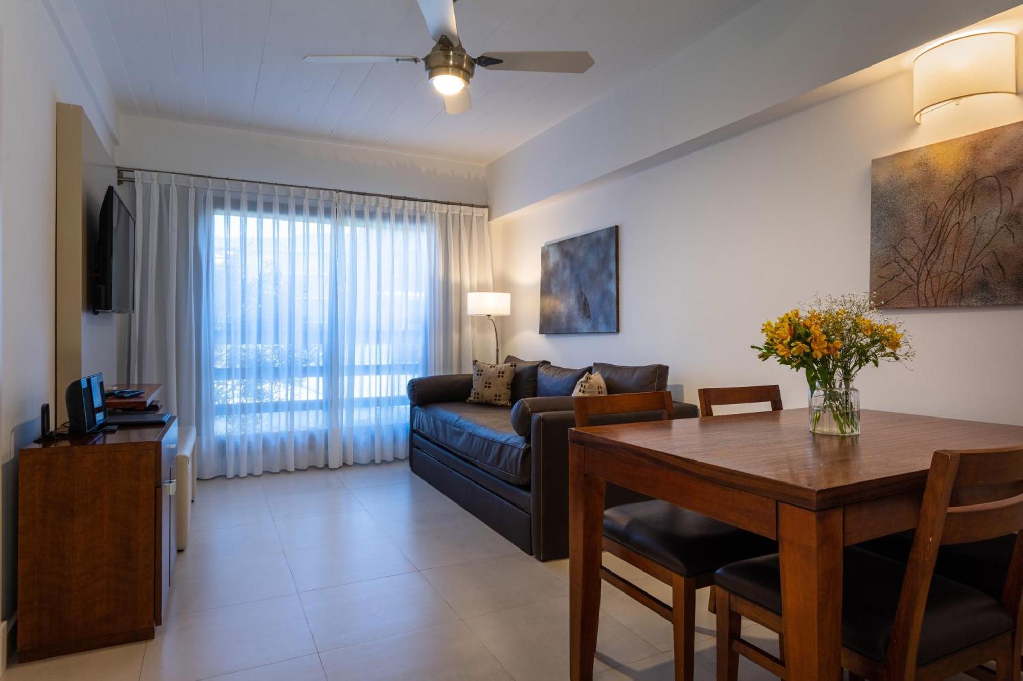Apartamento con balcón