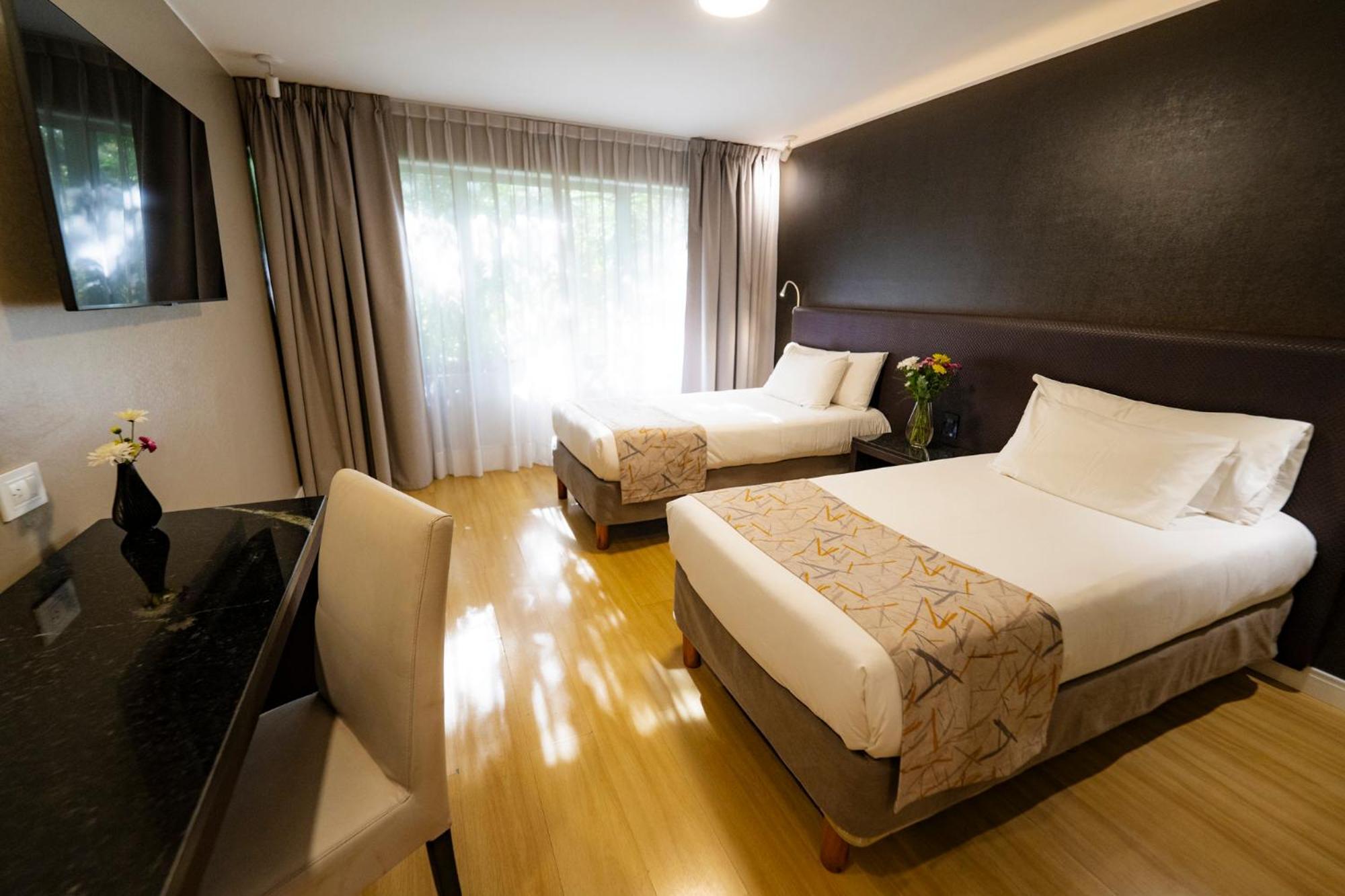 Quarto Twin Standard