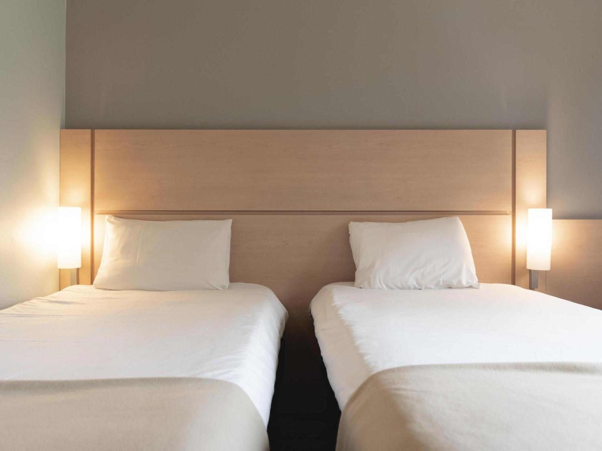 Quarto Twin Standard