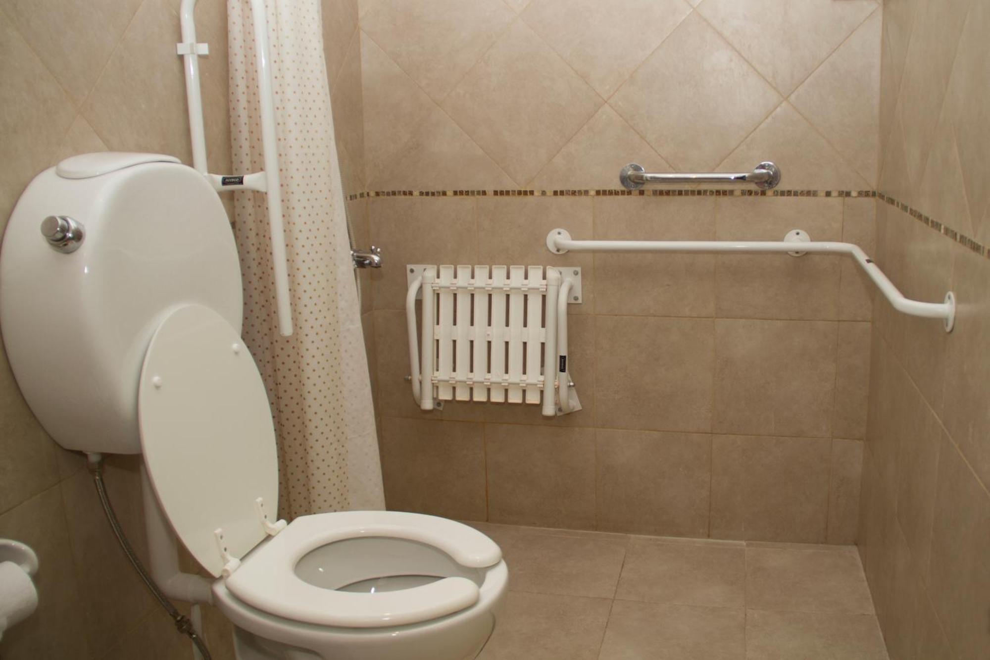 Habitación Doble con baño privado - 2 camas