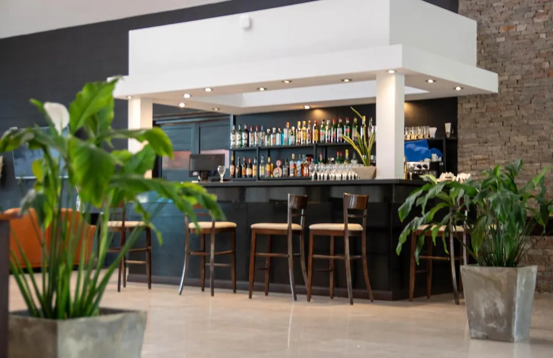 Howard Johnson Hotel & Convention Center Madariaga - Carilo-1