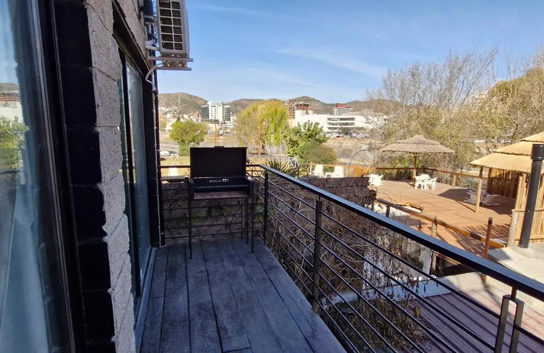 Vivisierras, Duplex de categoría centro Carlos Paz vista frente al lago, 3 dormitorios, 2 baños, acceso inteligente-1
