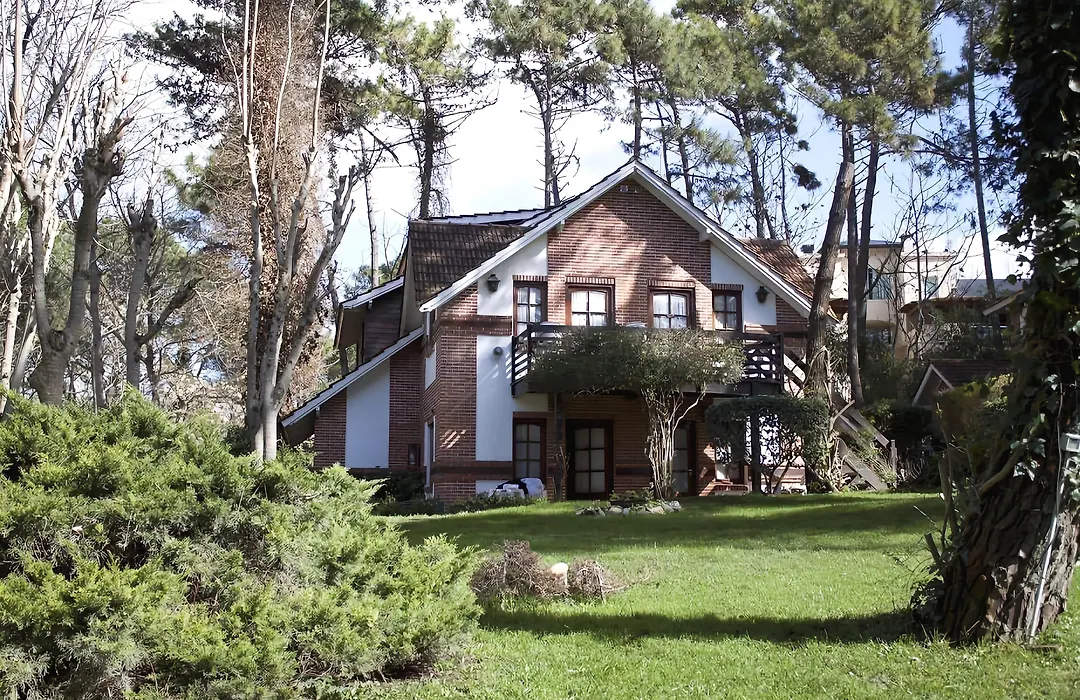 Posada del Bosque By HS-1