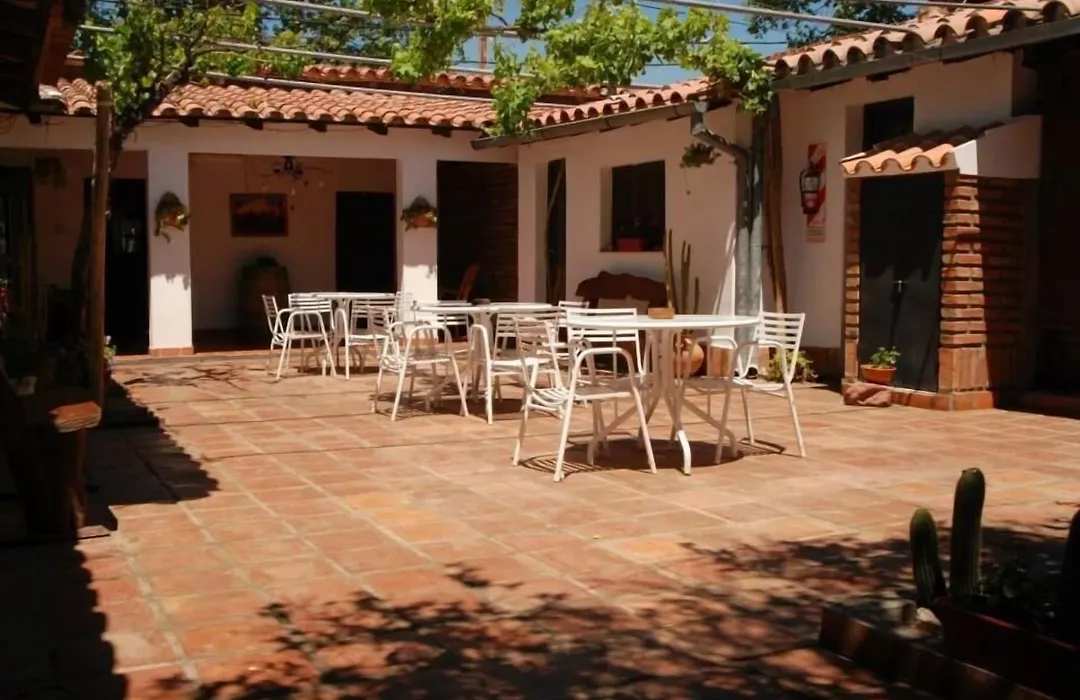 Hostal Tierra de Vinos-1