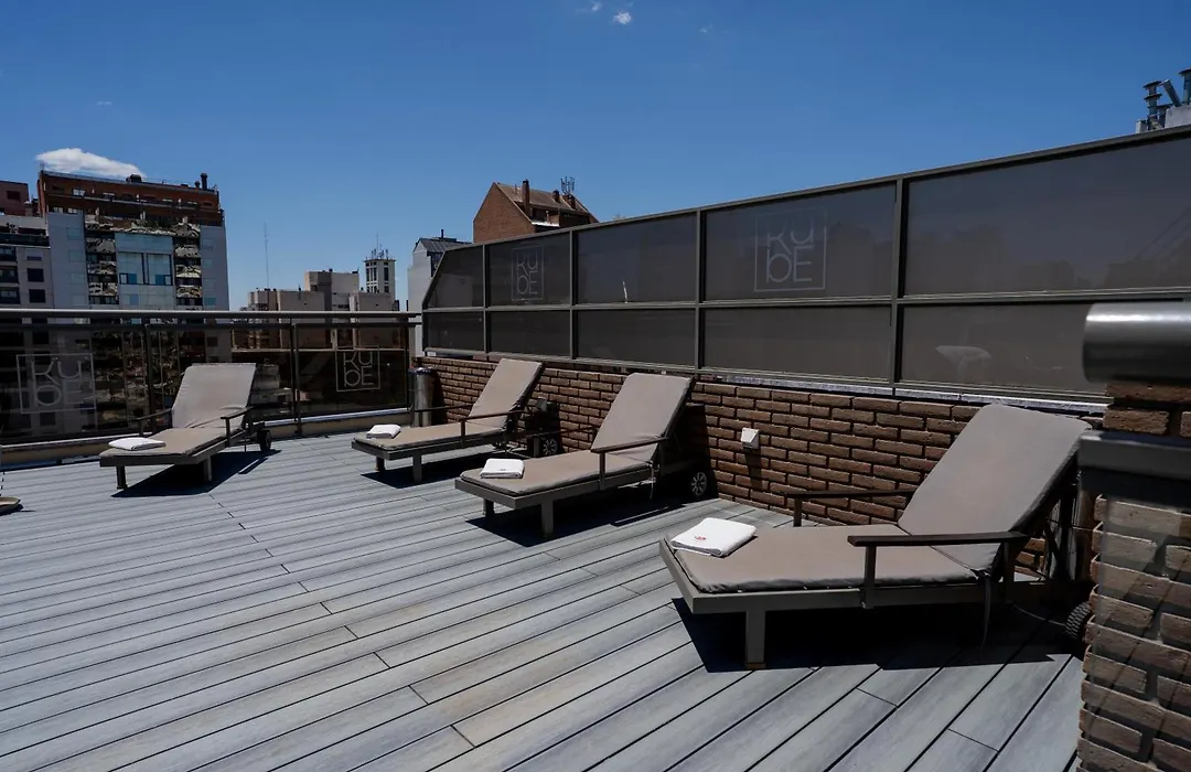 Kube Apartments Express-1