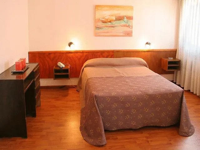 Hotel Cosmos-1