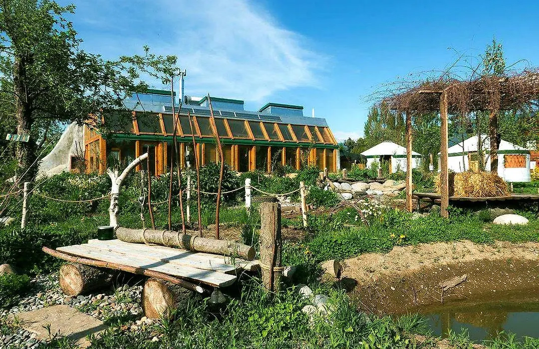 Earthship Patagonia Eco Accommodations-1