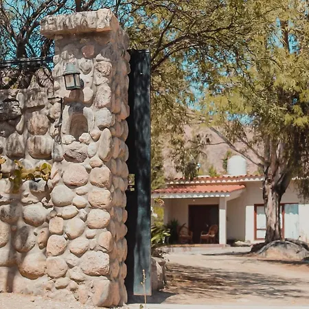 EL PEDREGAL - Casa rural en Cafayate pileta exclusiva-2