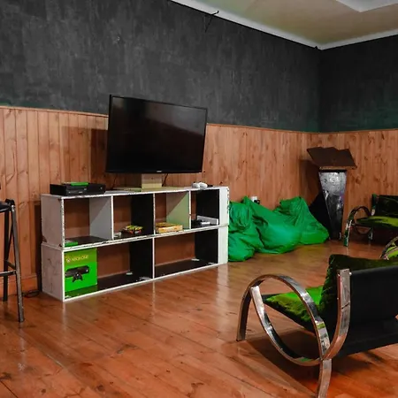 Clover Hostel-3