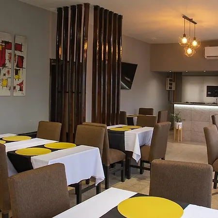 Club House Hotel-2