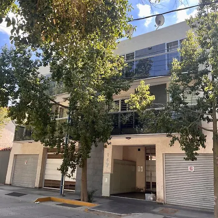 Departamento céntrico con cochera! En pleno centro a una cuadra de Av San Martín-2