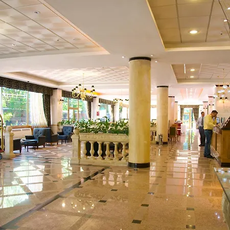 Ramada by Wyndham Buenos Aires-2