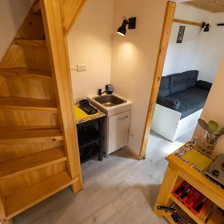 Mistico Hostel 23-3