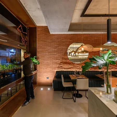 Cbmona Suites-3