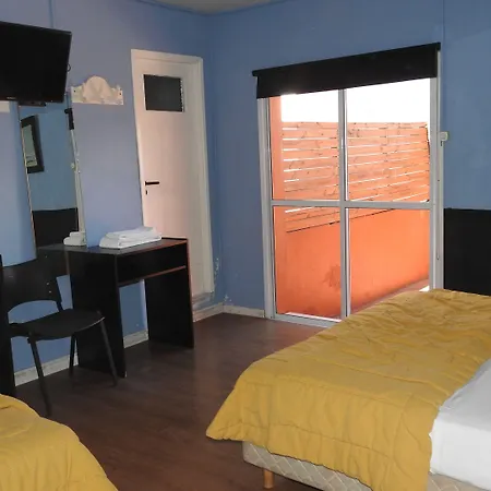 2411 Petit Hotel-3