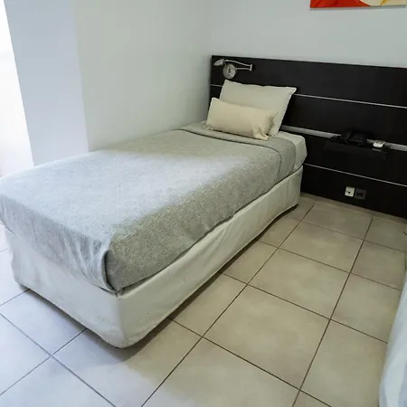 Kube Apartments Express-2