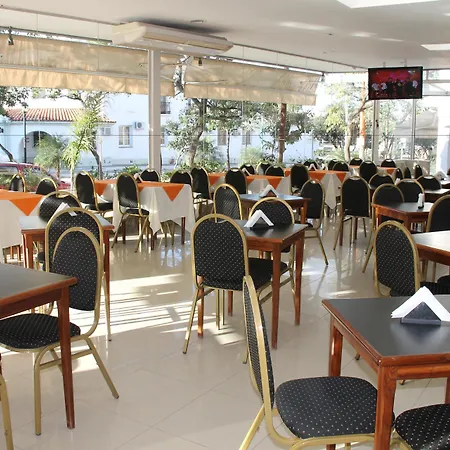 Hostal Del Sol Spa-3