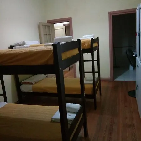 Hostel Urbano-3