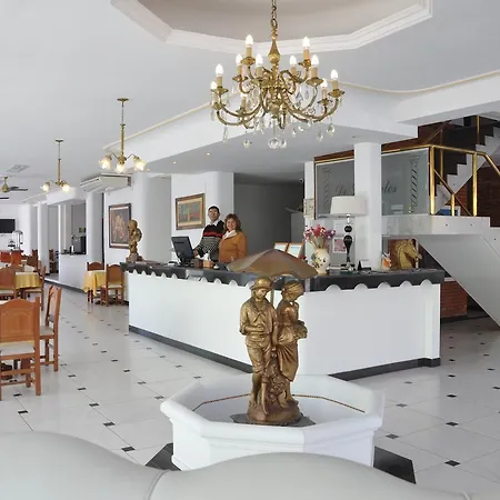Hotel De Las Artes-3
