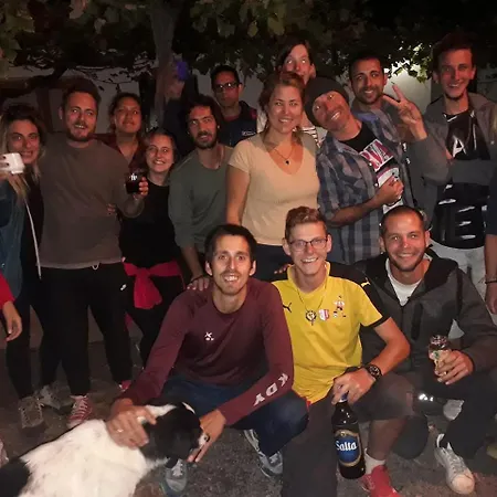 Hostel Road Runner-3