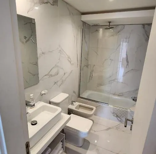 Apartamento Departamento Pinamar Centro Status Tower, Argentina