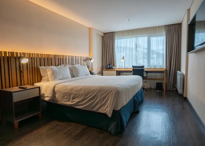 Hotel Hampton By Hilton Bariloche, Argentina