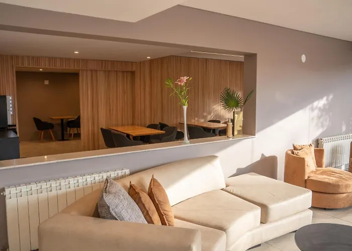 Urbana Suites