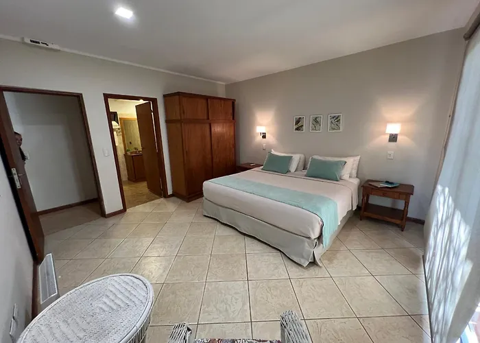 Flora Apartments