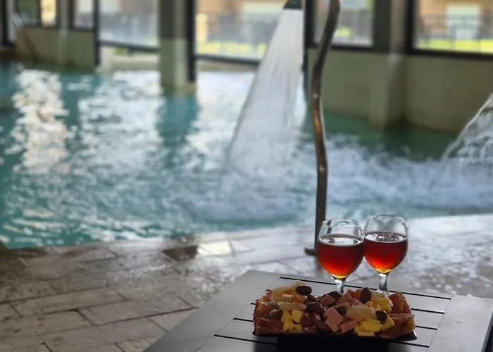 Los Robles Apart Hotel