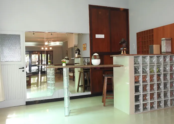 2411 Petit Hotel