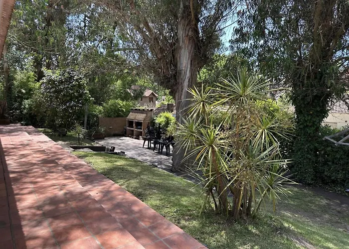 Monserrat Bungalows Con Pileta Y Parrilla