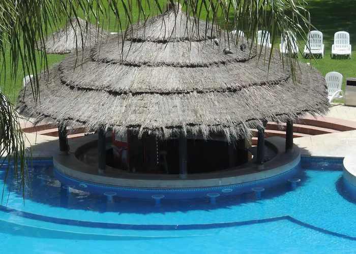 Howard Johnson Pilar Resort Spa & Convention Center