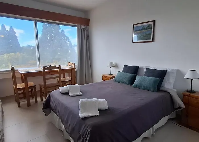 El encanto del lago San Carlos de Bariloche, Argentina