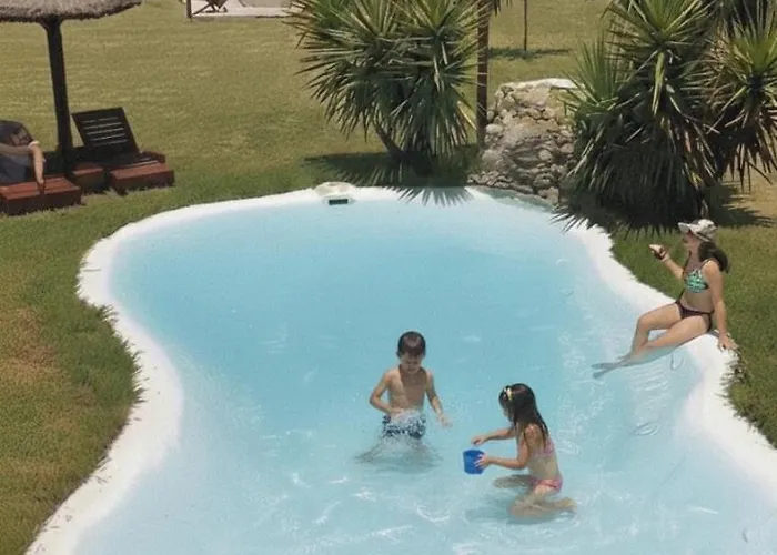 Complejo La Roca - Cabañas Y