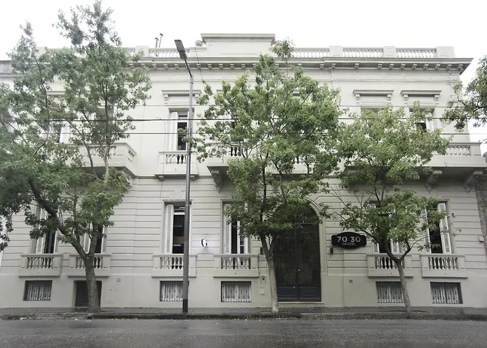 70 30 Hostel