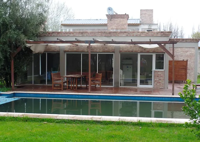Las Acacias