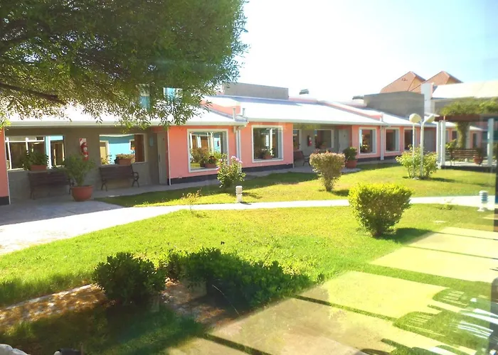Aromos Apart